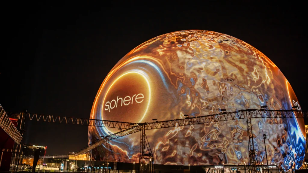 SPHR Stock Drops 14%: Oz Downgrade, Retail Still Bullish
